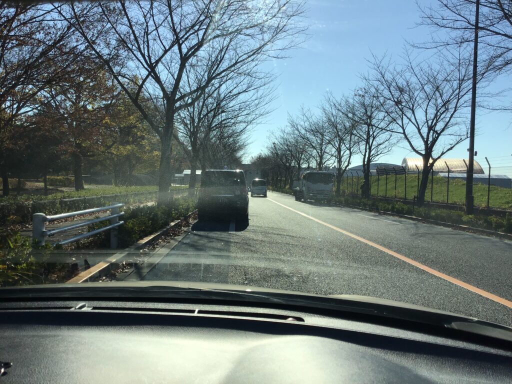 駐車車両の避け方